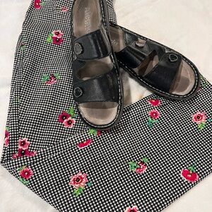 Alegria by PG Lite Violette black leather slide sandals size 9